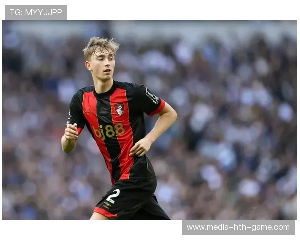 伯恩茅斯逆转埃弗顿，保级大战再添悬念，伯恩茅斯主帅