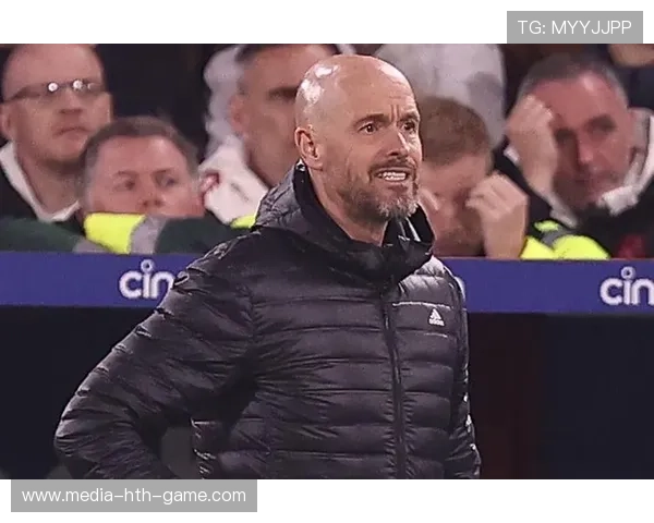 滕哈赫的短命在药厂：首胜未至即遭开除，teng赫