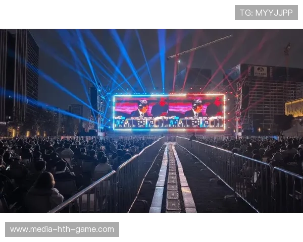 电竞主场特色菜品上线丰富观众观赛体验，电竞观众席图片