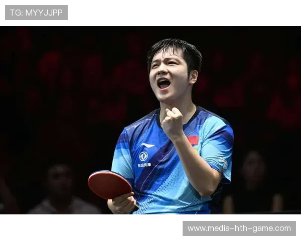 樊振东回归巅峰，反手绝技引爆赛场热潮，樊振东的反手