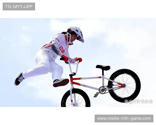 超神操作!运动员空中飞人秀震撼全场 超神操作!运动员空中飞人秀震撼全场