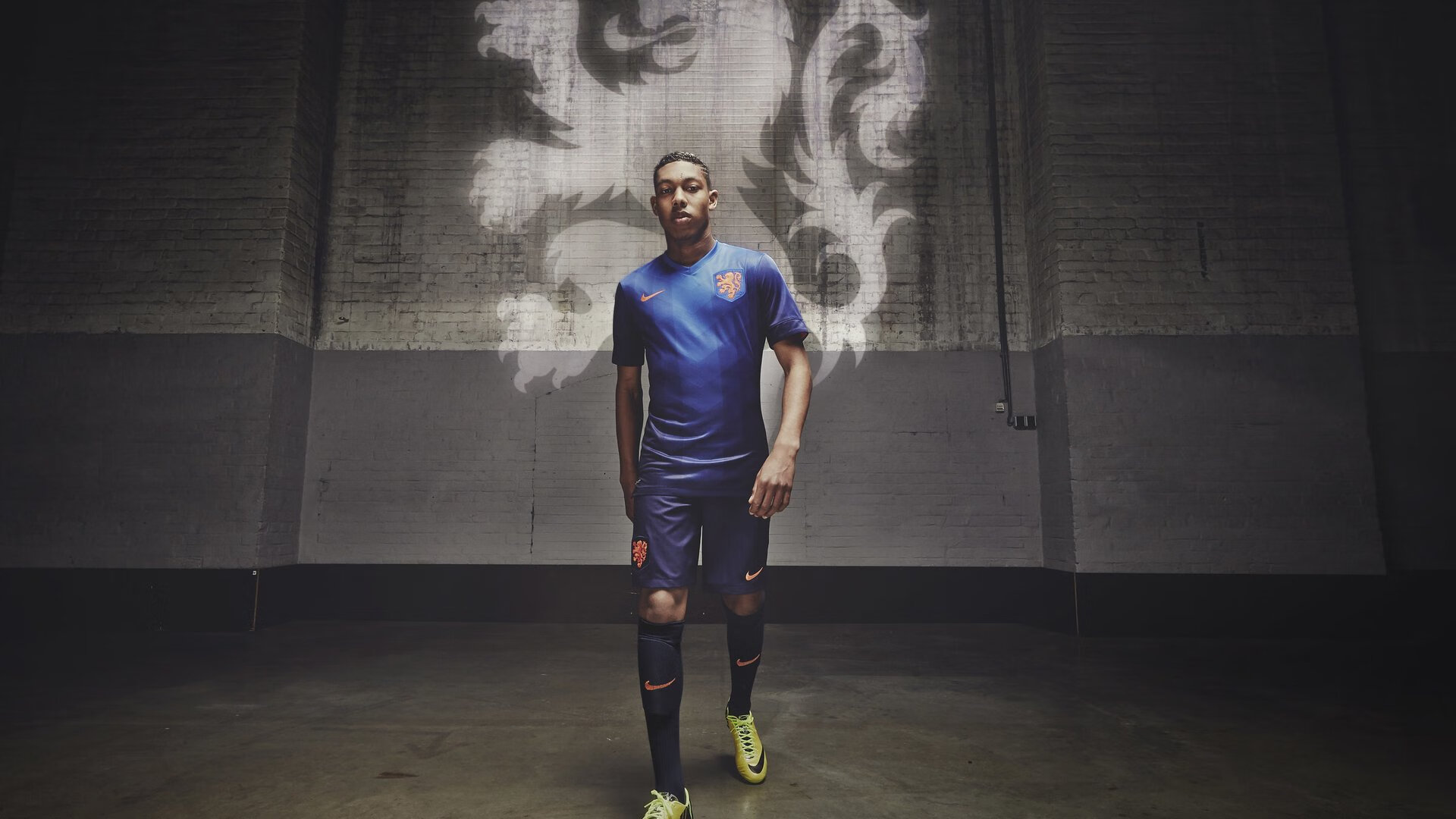 孙兴慜状态火热,热刺冲击前四的希望,孙兴慜在热刺是绝对主力吗